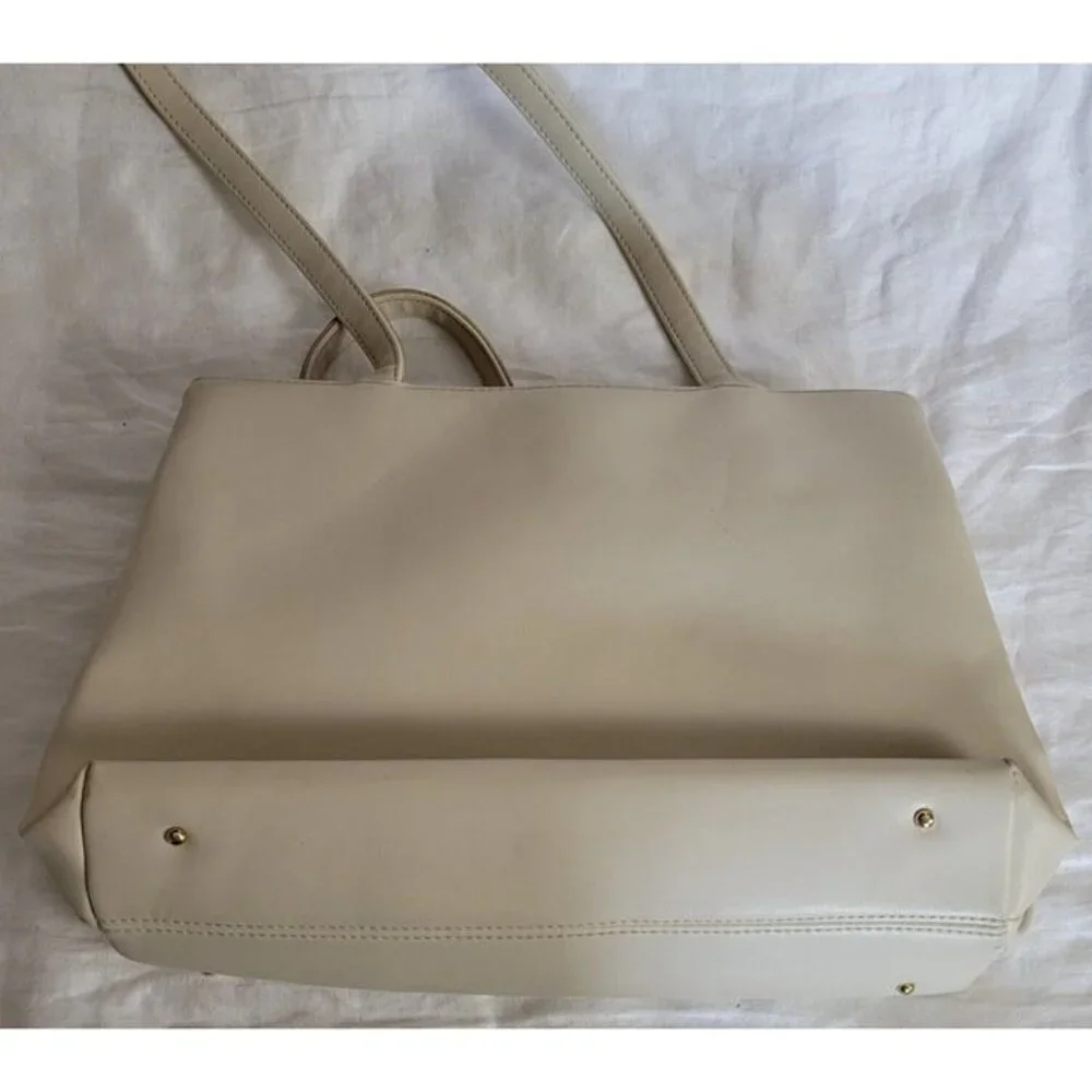 Liz Claiborne Accessories Bag handbag faux leather double strap Purse Beige EUC
